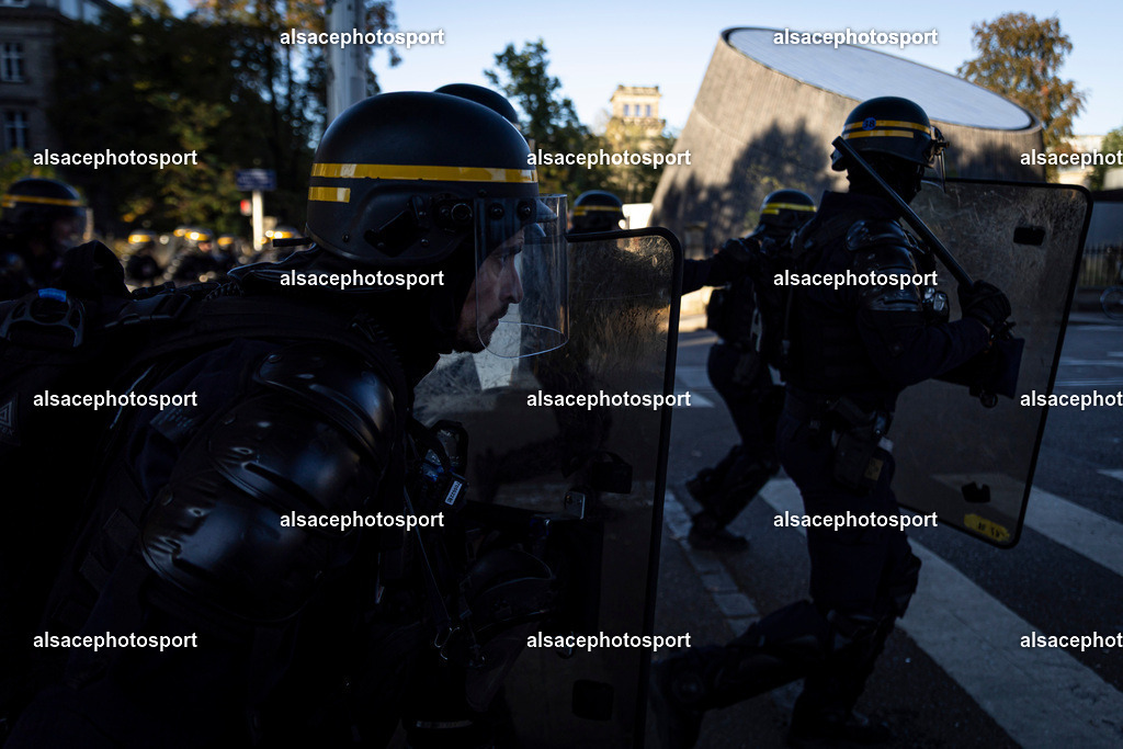 _B7A1358 | manifestation de lycéens à Strasbourg, le 6 octobre 2026, dans le cadre d’un mouvement national de protestation contre les conditions d’apprentissage. - Realisiert mit Pictrs.com