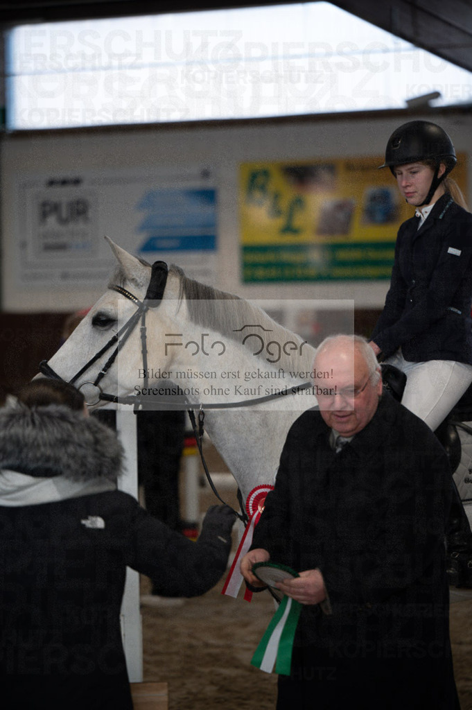 Hallenreittunier Voxtrup 2023 | Entdecke hochwertige Reitturnierfotos von Foto Oger. Professionell, emotional und authentisch – jetzt Lieblingsmomente im Shop bestellen.Deutschlandweite Turnierfotografie. - Realisiert mit Pictrs.com