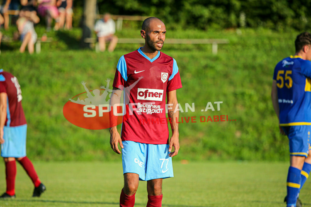 SK Maria Saal - DSG Ferlach 2-3, Unterliga Ost | Tyrone Mc Cargo (SK Maria Saal #8) SK Maria Saal - DSG Ferlach 2-3 am 22.08.2023 in Maria Saal
(Sportplatz), Austria, (Photo by Ernst Krawagner sport-fan.at) - Realisiert mit Pictrs.com