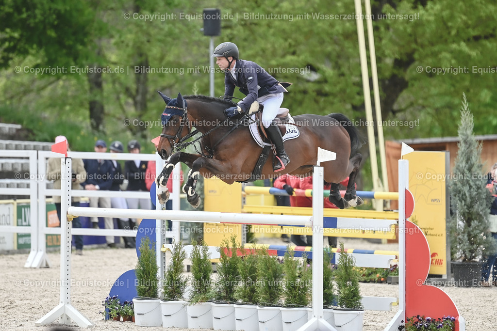 20230514_CCI4_Springen_0409 | equistock