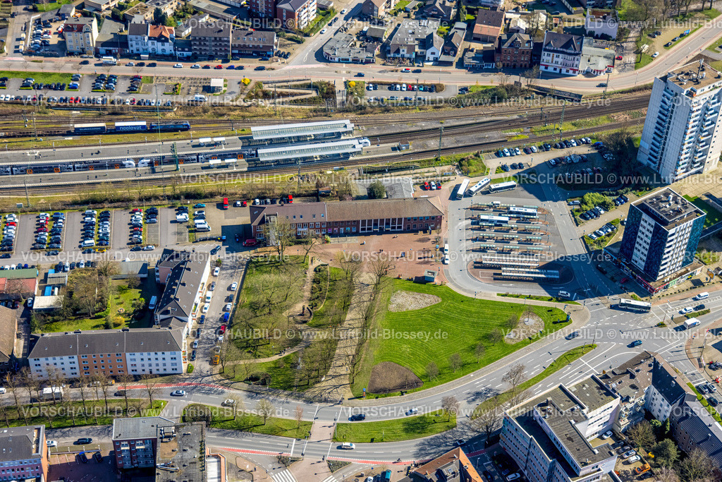 Wesel240310506 | Luftbild, Hbf Hauptbahnhof und Franz-Etzel-Platz, Ausbau der Betuweroute und Betuwe-Linie Eisenbahnstrecke, Wesel, Nordrhein-Westfalen, Deutschland