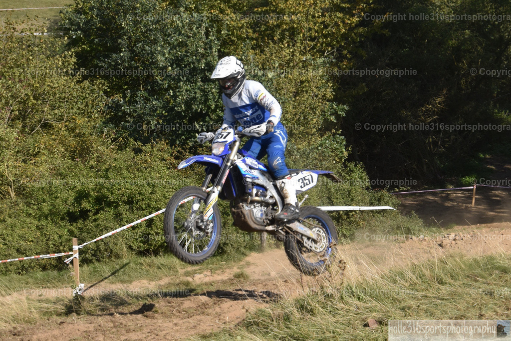 DSC_0299 | Sportfotografie , Motorsport, Motoross, Reitsport, Mointainbike, Enduro,
Landschaft , Outdoor, Eventfotografie, Landschaft, Bilder online bestellen - Realisiert mit Pictrs.com