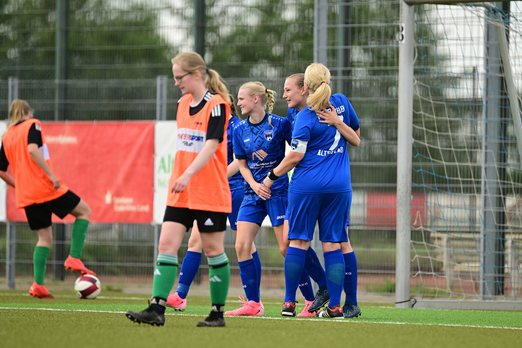 Fußball I Frauen I Saison 2024-2025 I Bezirksliga I 22. Spieltag I FSG 3 Meilen Altes Land - VfL Wingst | Der Sportfotograf. - Realisiert mit Pictrs.com