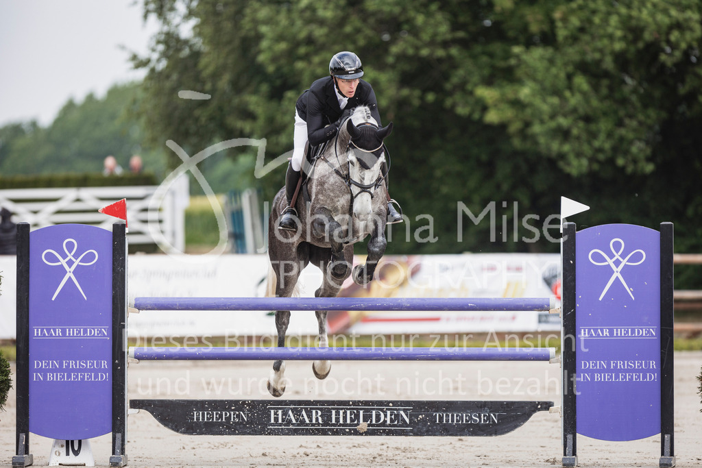 250530_MayDays_SprPf-M-409 | Deine schönsten Turniermomente als professionelle Fotos! Entdecke hochwertige Pferdesport-Fotografie im Online-Shop. Jetzt Fotos finden & bestellen!