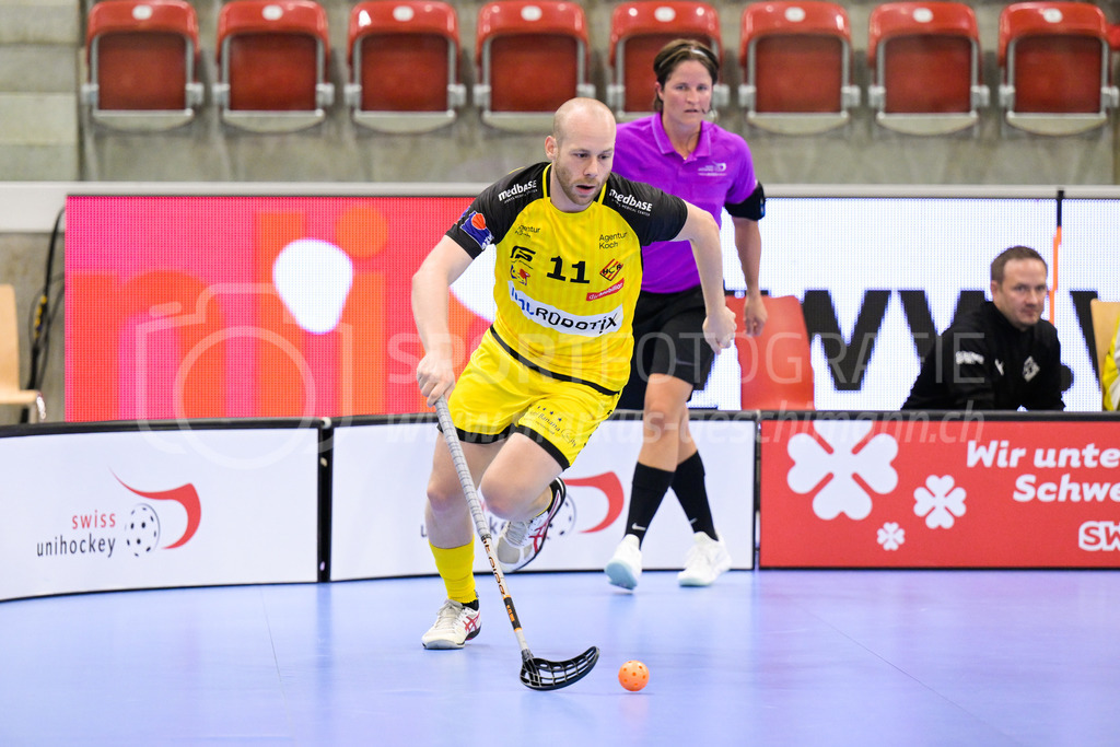 GC Unihockey vs HC Rychenberg - 27. August 2022 | GC Unihockey vs HC Rychenberg
AXA Arena, Winterthur
Pascal Kern (#11 HC Rychenberg)
Bild: Sportfotografie Markus Aeschimann | www.markus-aeschimann.ch - Realisiert mit Pictrs.com