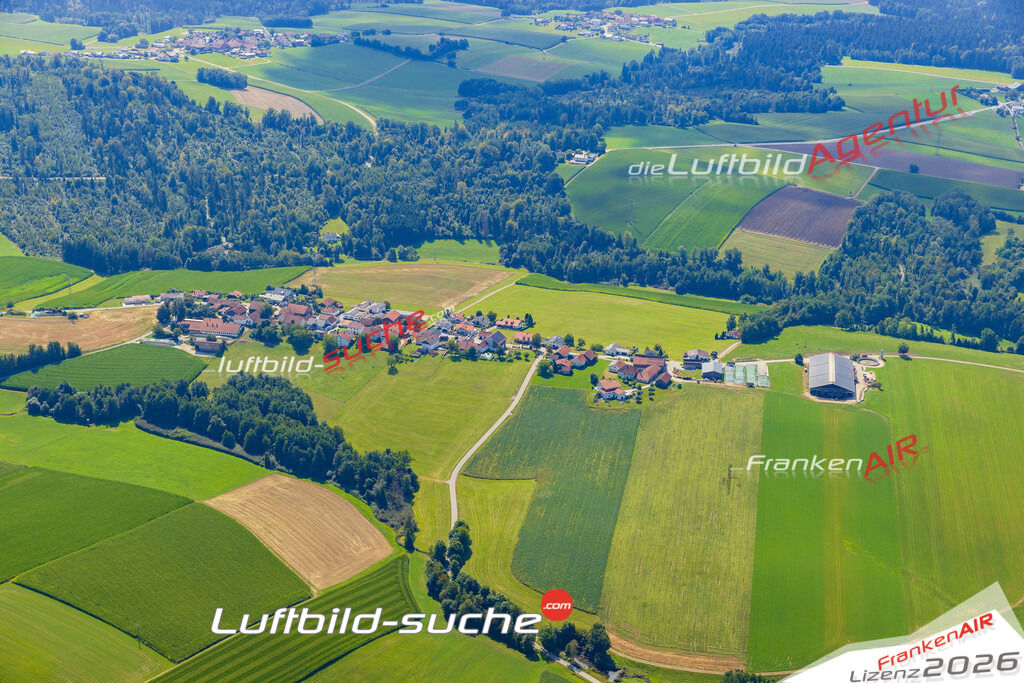 Luftbild Vs Google Maps  Renfting  Hauzenberg -Das Luftbild wurde 2025 vom UL-Flugzeug heraus erstellt ( keine Drohne ) - Hochauflösende Luftaufnahme -Nicht vergleichbar mit Google Maps oder Satelittenbilder- Die Geschenkidee !Mit Lizenz und Bildrechte bestellbar