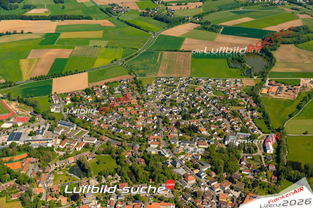 Das Luftbild zeigt :  Kemnath - Die Luftaufnahme wurde 2024 vom UL-Flugzeug aus erstellt ( keine Drohne ) - Hochauflösende Luftaufnahme - Für grossformatige Ausdrucke geeignet. Die Geschenkidee !Mit Lizenz und Bildrechte bestellbar
