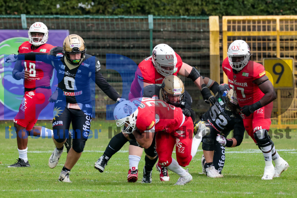 GFL: Paderborn Dolphins vs. New Yorker Lions{date} -  | {headline}(Foto: Sebastian Sendlak / BOND) - Realisiert mit Pictrs.com