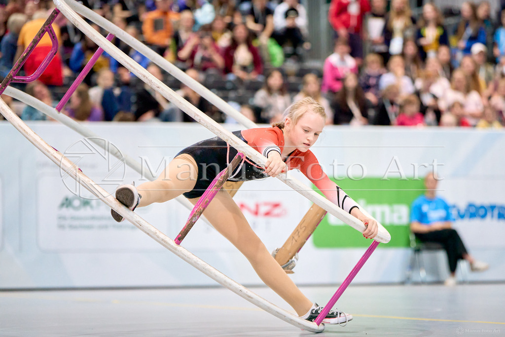 A-DSC01993 | Professionelle Sportfotografie in Hamburg, Schleswig-Holstein und Niedersachsen – spezialisiert auf Rhönrad, Geräteturnen, Leistungsturnen und rhythmische Sportgymnastik. Bundesweite Begleitung von Rhönrad-Events. Jetzt Sport-Fotos - Realisiert mit Pictrs.com