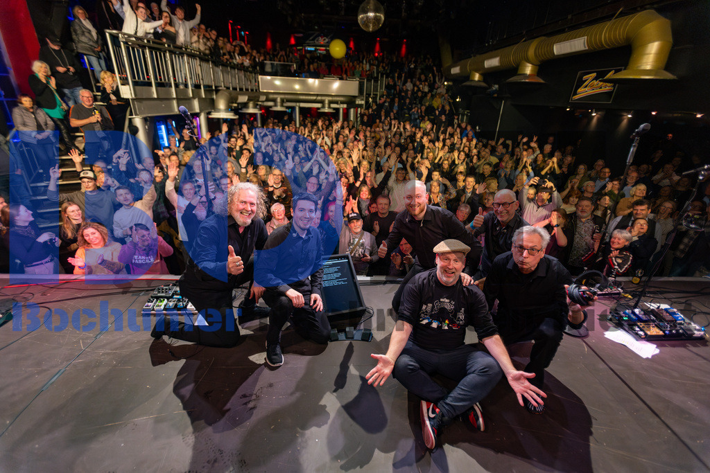 SES_GBAZEC20241227-112 | bond - Realisiert mit Pictrs.com