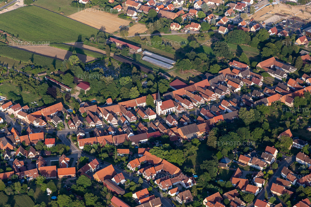 Aerial view: View of the town in Seebach in the state Bas-Rhin, France.Photo: IMG_121003-2.jpg taken on 07/23/2020 by Werner Riehm/FLY-FOTO.comResolution of the original: 5472 x 3648 px