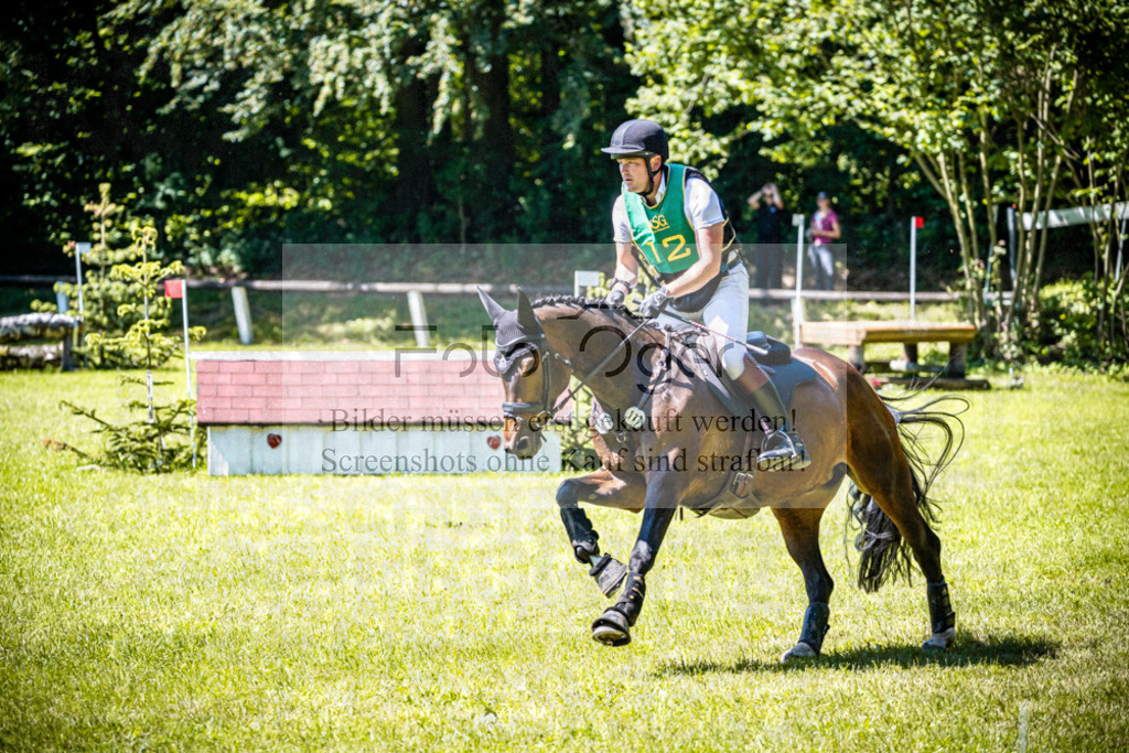 Vielseitigkeitsturnier Melle Oldendorf | Entdecke hochwertige Reitturnierfotos von Foto Oger. Professionell, emotional und authentisch – jetzt Lieblingsmomente im Shop bestellen.Deutschlandweite Turnierfotografie. - Realisiert mit Pictrs.com