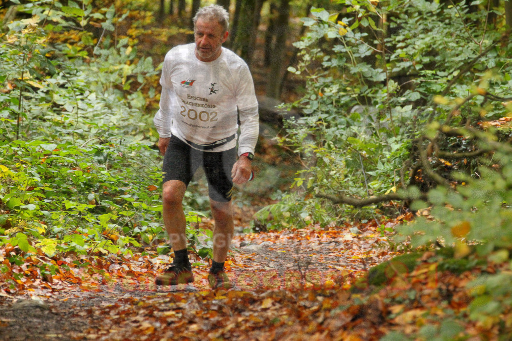251026_1327_EV4_6934 | Sportfotografie im Rhein-Sieg Kreis, Köln, Bonn, NRW, Rheinland Pfalz, Hessen, etc. Unser Tätigkeitsfeld umfasst den Laufsport vom Volkslauf über den Marathon, Duathlon, Triathon bis zum Ultralauf wie Kölnpfad Ultra oder Schindertrail.