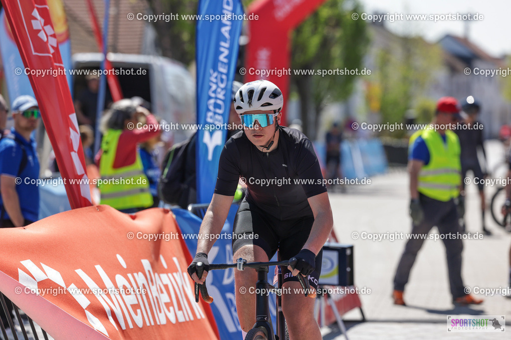 VJ__4631 | Neusiedlersee Radmarathon 2026@sportshot_your_pictrs #yourpictures#roadtowm2029 #nrm #neusiedlerseeradmarathon #neusiedlersee #neusiedlerseetourismus #burgenland #mörbisch #nrm26 #burgenlandtourismus #voglundco #poweredbyburgenlandtourismus #radsport #rad #marathon #ucigranfondo #visitburgenland #ucigranfondoworldseries