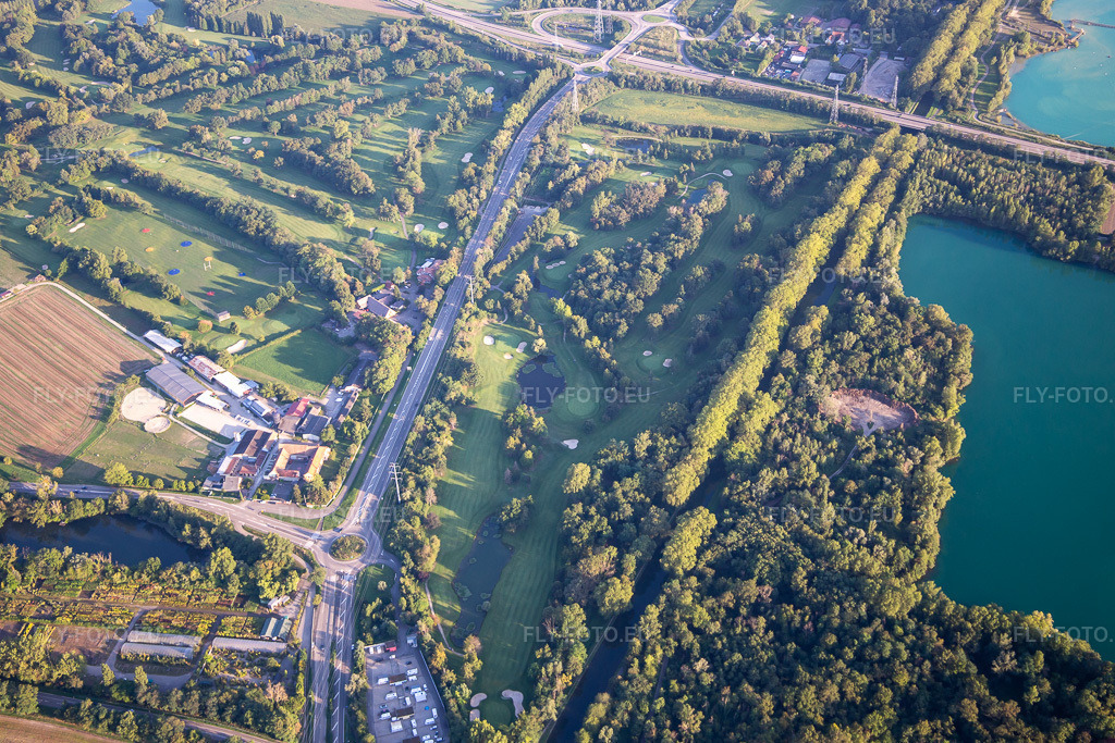 Vue aérienne: Club de golf de Strasbourg à Illkirch-Graffenstaden dans le département Bas Rhin, France – .Photo: IMG_137867.jpg prise le 18/08/2023 par Werner Riehm/FLY-FOTO.eu – Résolution de l'original: 5472 x 3648 px – WWW.GOLF-STRASBOURG.COM