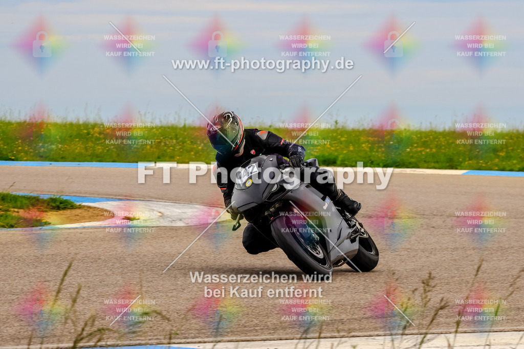 MotoTeam-2599 | Hier findet Ihr Bilder von Touristenfahrten auf der Nürburgring Nordschleife oder von anderen Veranstaltungen die ich besucht habe. Viel Spass beim Durch Schauen 