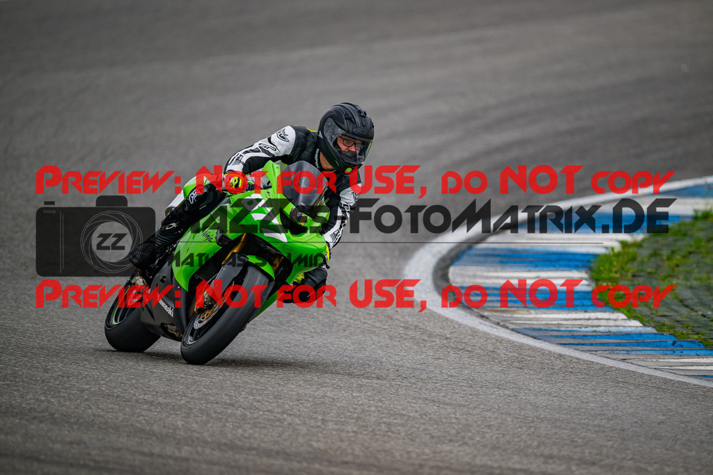 MaZZes_FotoMatrix_240701_6007705_5197 | GELB