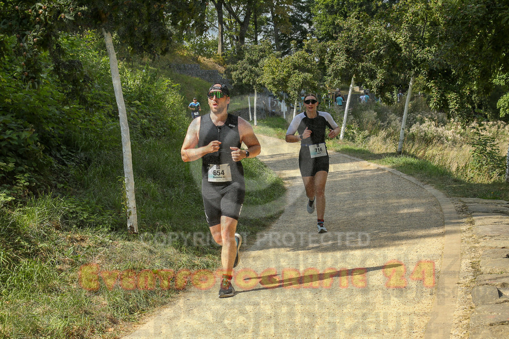 250824_1451_EX1_7851 | Sportfotografie im Rhein-Sieg Kreis, Köln, Bonn, NRW, Rheinland Pfalz, Hessen, etc. Unser Tätigkeitsfeld umfasst den Laufsport vom Volkslauf über den Marathon, Duathlon, Triathon bis zum Ultralauf wie Kölnpfad Ultra oder Schindertrail.
