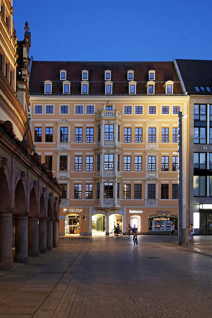 Königshaus | Das Team hinter BILDLEXIKON LEIPZIG bündelt historische wie aktuelle Informationen über die Stadt Leipzig in Text und Bild auf einer Plattform und stellt diese der interessierten Öffentlichkeit zur Verfügung.