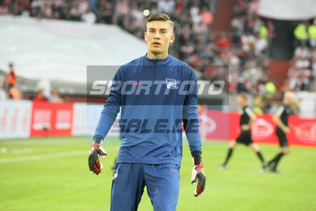 Fortuna Düsseldorf - Hertha BSC | Robert Kwasigroch - © Sportfoto-Sale (MK) - Realisiert mit Pictrs.com