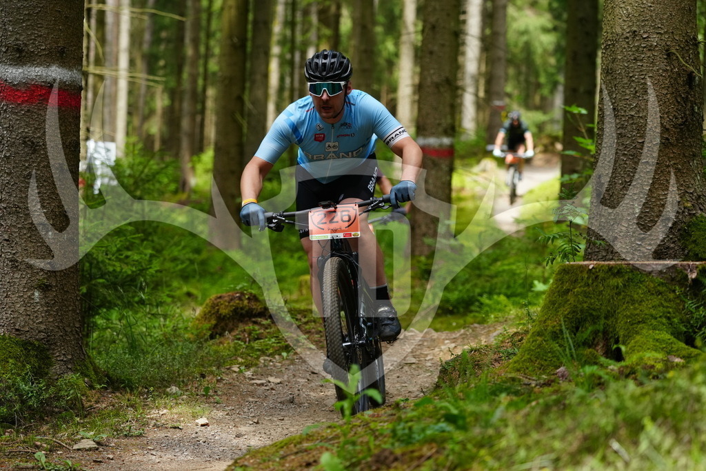 FC100371 | Fotogalerie der Treibjagd im Dunkelwald - Dein MTB Etappenrennen im Erzgebirge - Realisiert mit Pictrs.com