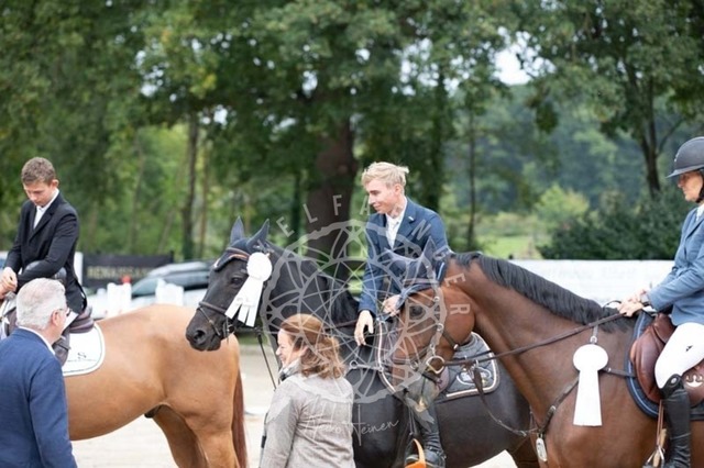 2B4A2564 | pixelfaenger - Realisiert mit Pictrs.com