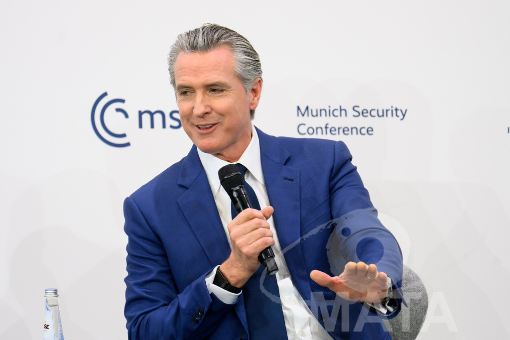 _DWA6475 | MATA IndoCon - Realisiert mit Pictrs.com