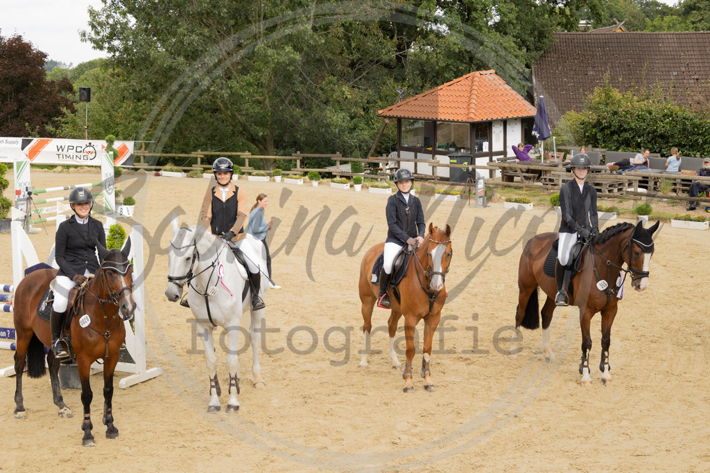 994A7879 | sabrinanicolaifotografie - Realisiert mit Pictrs.com