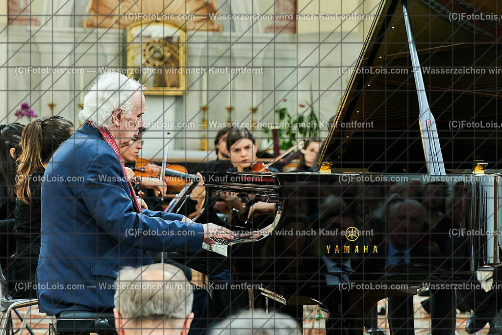 ALS0335_XXXIX-Chopin-Festival_Camerata Mozartiana_Olejniczak | (C)FotoLois.com, Alois Spandl, Eröffnungskonzert in der Kartausenkirche mit Camerata Mozartiana unter Dirigent Daniel Auner, Janusz Olejniczak (Klavier), Natalia Rehling (Klavier), Kompnistin Johanna Doderer und Ingolf Wunder (Klavier), Fr 4. August 2023  . August 2023.