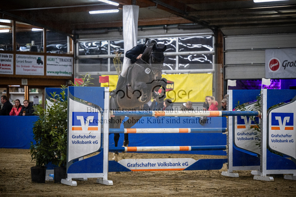 DOS_1170 | Entdecke hochwertige Reitturnierfotos von Foto Oger. Professionell, emotional und authentisch – jetzt Lieblingsmomente im Shop bestellen.Deutschlandweite Turnierfotografie. - Realisiert mit Pictrs.com