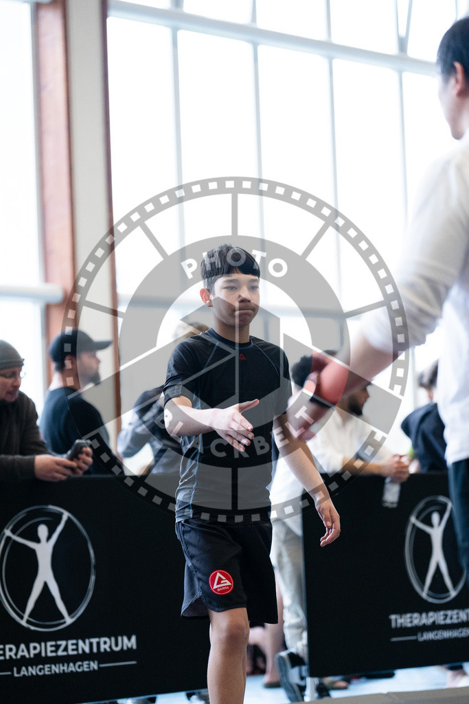 20251129PBB6485 | Fighters compete during the luta livre competition ILLCS XI winter edition on November 29, 2025 in Hannover, Germany.