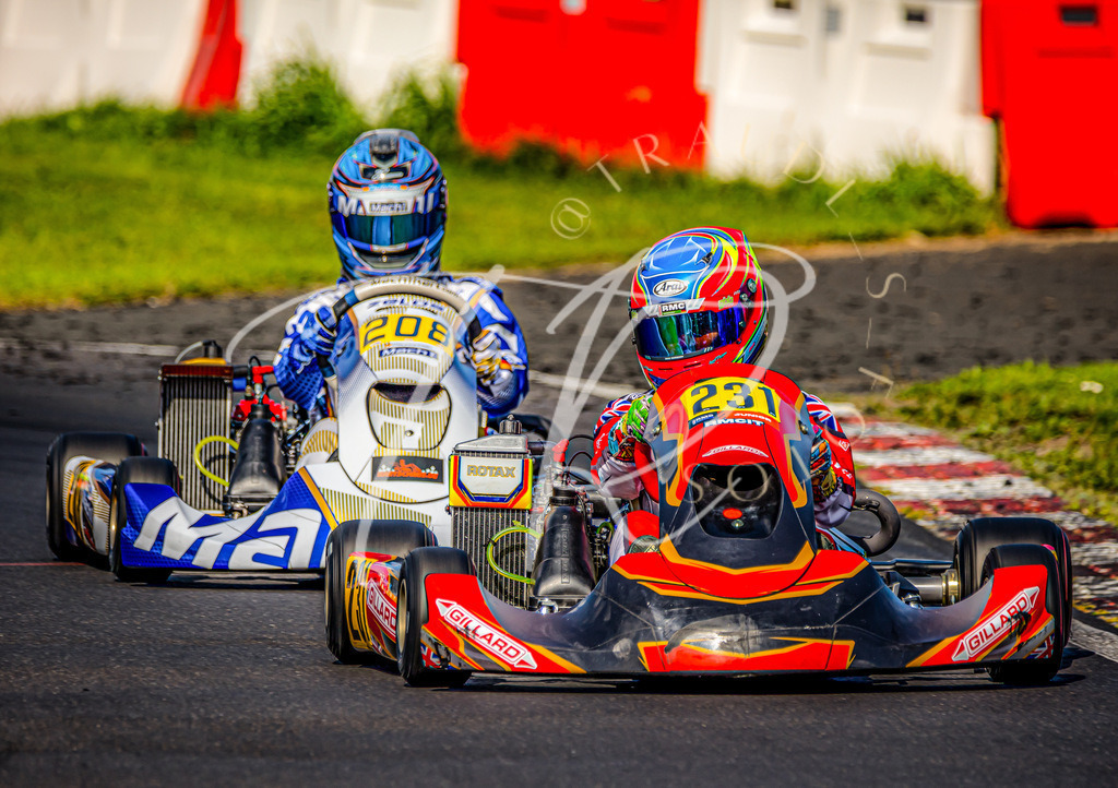 F7635B52-23E0-498E-91C4-37D42118FC4D | traudl_s_fotos