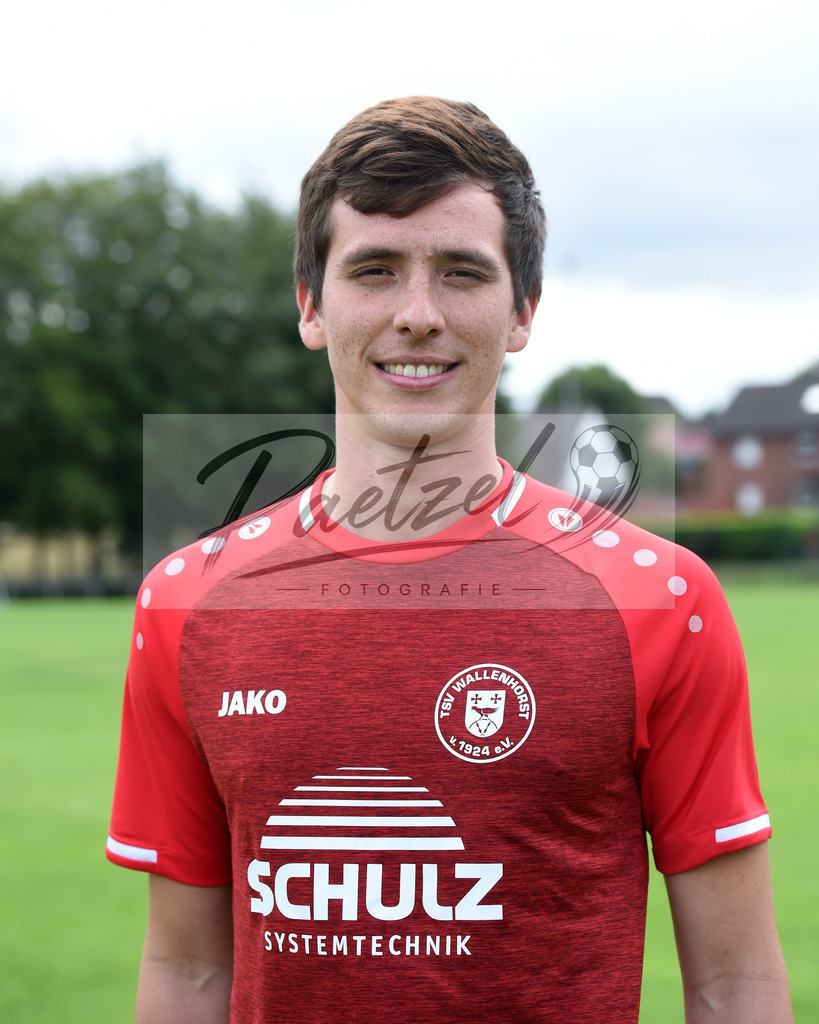 TEAWAL20200823_0029 | Fussball, Herren:   bei der bei der Team Presentation vom TSV Wallenhorst auf der Sportanlage an der Kaisereiche am 23.08.2020 in Wallenhorst, Deutschland. - Realisiert mit Pictrs.com