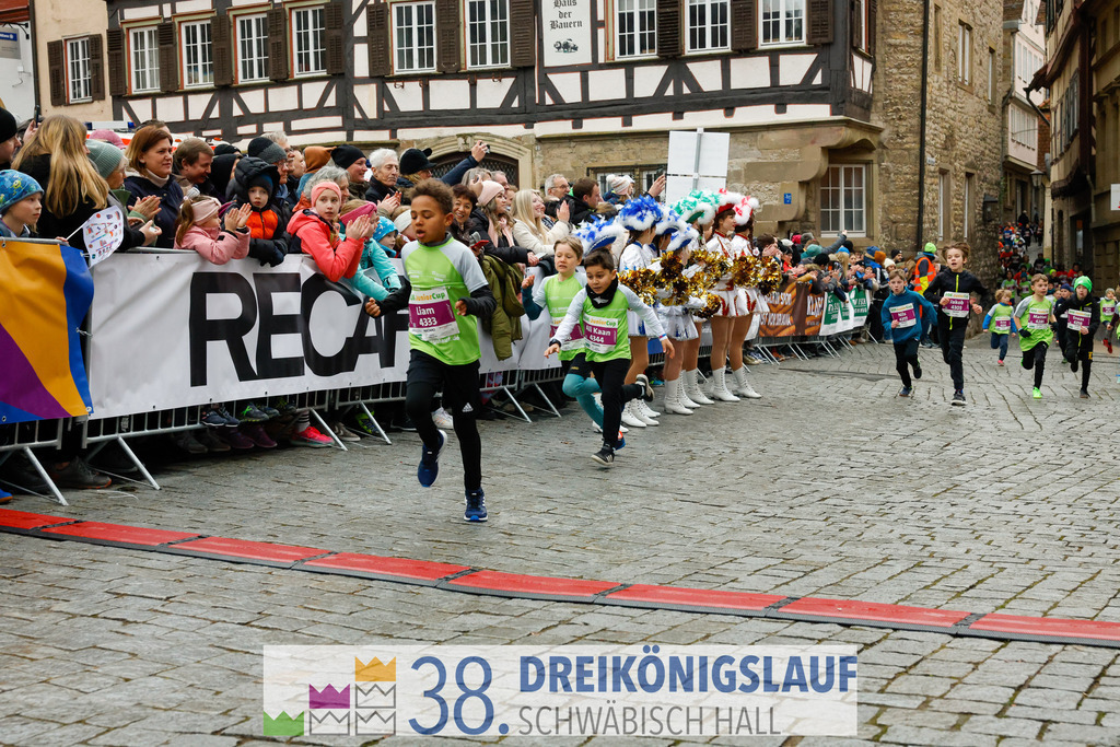 400m AOK Junior Cup | 3 Koenigslauf 2024 400m AOK Junior Cup - Realisiert mit Pictrs.com