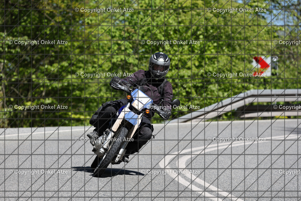 IMG_0026 | Fotograf am Kyffhäuser. Onkel Atze. Kyffhäuser Rennstrecke. Café36. Motorsportfotografie. - Realisiert mit Pictrs.com