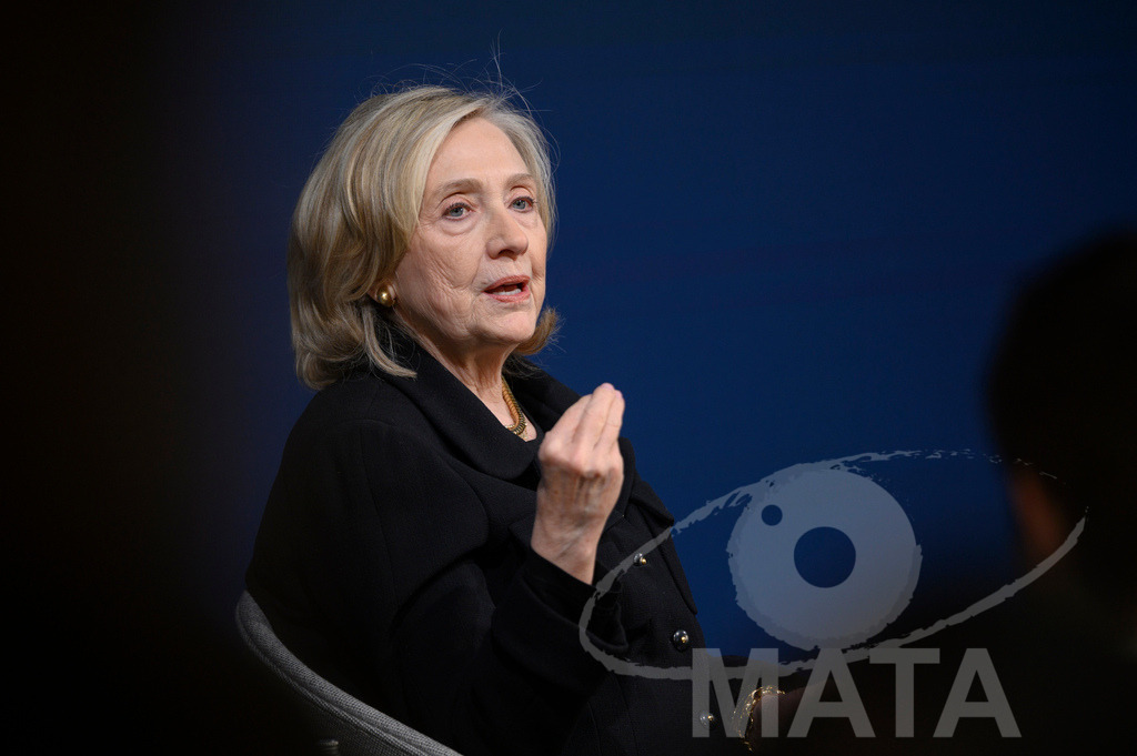 _DWI2746 | Die US-Politikerin Hillary Clinton auf der Veranstaltung Bridging Scholarship and Statecraft im Rahmen der Münchner Sicherheitskonferenz 2026. München, 13.02.2026 Bayern Deutschland  - Realisiert mit Pictrs.com