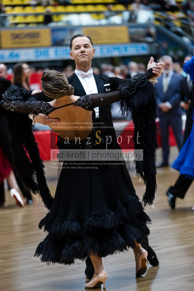 20250517_HessenTanzt_WDSF_IntOpen_Std_0998 | Tanzsportbilder, Standardtanz, Lateintanz, WDSF, DTV, LTVB, dancecomp, goc, hessen tanzt, blaues band der spree, walzer, tango, wiener walzer, slowfox, quickstepp, samba, rumba, cha-cha-cha, paso doble. jive, hd-kroft photography, turniertanzsport