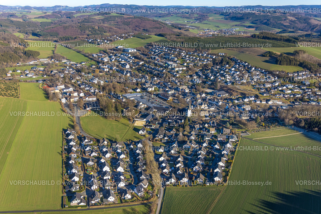 Eslohe230205134 | Luftbild, Ortsansicht Eslohe, Reihenhäuser Wohnsiedlung, Sankt-Rochus-Weg, Eslohe, Sauerland, Nordrhein-Westfalen, Deutschland