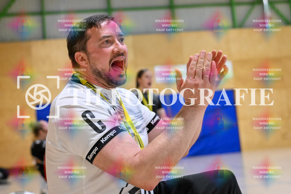 GER, SG Maulburg/Steinen - HB Kinzigtal, Frauen-Handball, Oberliga Suedbaden, 21. Spieltag, Saison 2024/2025, 06.04.2025 | Karsten Haas (SG Maulburg Steinen, Trainer)GER, SG Maulburg/Steinen - HB Kinzigtal, Frauen-Handball, Oberliga Suedbaden, 21. Spieltag, Saison 2024/2025, 06.04.2025Foto: TH Fotografie/Thomas Hess