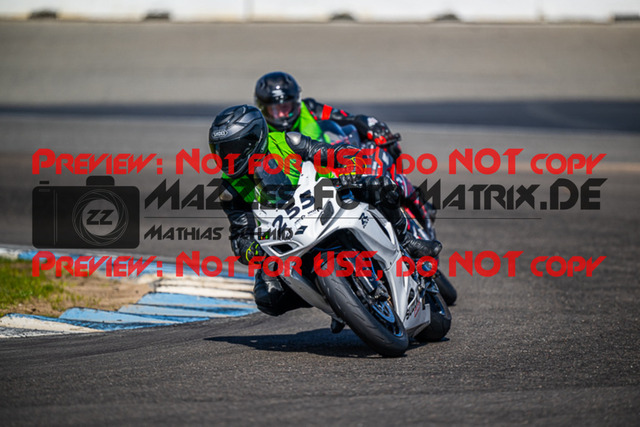 MaZZes_FotoMatrix_230410_993 | INST