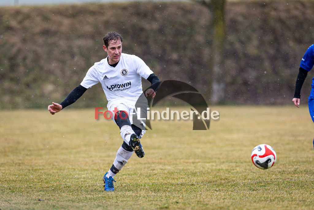 TSV Burggen/Bernbeuren gegen TSV Finning | Fußball Kreisklasse Herren Oberbayern Zugspitze Gruppe 4 2025/26, TSV Burggen/Bernbeuren gegen TSV Finning, 20250316,Simon HOFMANN (TSV Burggen/Bernheuren #11) in Aktion,2025-03-16 in Burggen (WMH-Arena Burggen), Simon HOFMANN (TSV Burggen/Bernheuren #11)Copyright: WolfgangxLindner www.foto-lindner.de