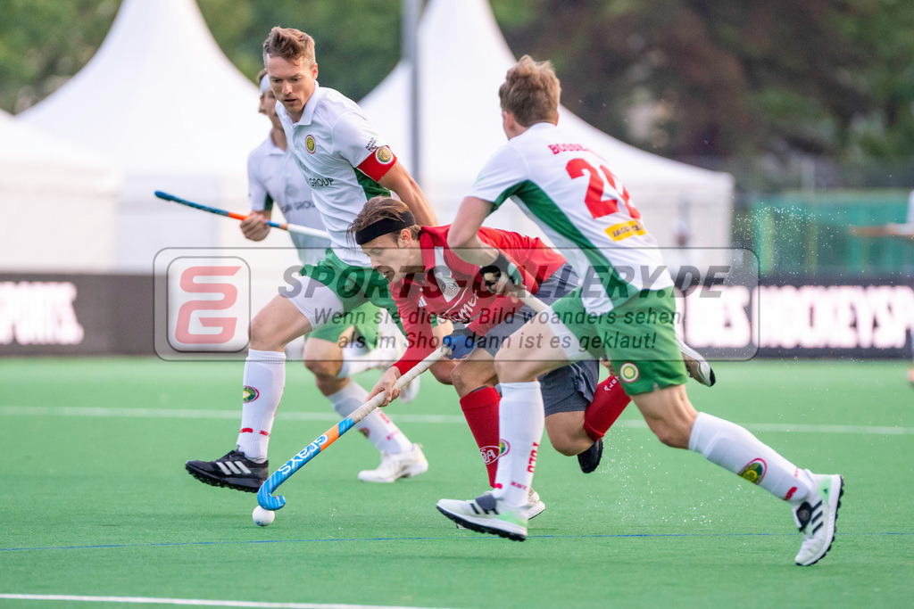 Final4_20240518-2054-0014 | Bonn, Deutschland, 18.05.2024:  in Aktion waehrend des Spiels der Deutsche Feldhockey-Meisterschaften 2024 zwischen Final 4 Herren Hamburger Polo Club - Der Club an der Alster im Bonner THV am 18.05.2024 in Bonn, Deutschland. (Foto von Stephan Fehrmann)

Bonn, Germany, 18.05.2024:  in action during the game of Deutsche Feldhockey-Meisterschaften 2024 between Final 4 Herren Hamburger Polo Club - Der Club an der Alster in Bonner THV at 18.05.2024 in Bonn, Deutschland. (Foto from Stephan Fehrmann)