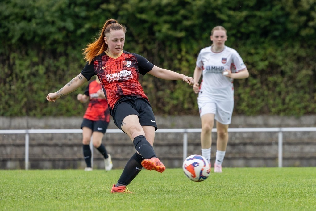 Fußball I FRAUEN I Saison 2025-2026 I Freundschaftsspiel I SGM Alfdorf-Mögglingen - 1FC Heidenheim 1846 I_250817_8255 | Fotopresso – Sportfotografie in Heidenheim & Umgebung. Professionelle Sportfotografie für unvergessliche Momente. Dynamische Action-Shots, emotionale Szenen & hochwertige Bilder. - Realisiert mit Pictrs.com
