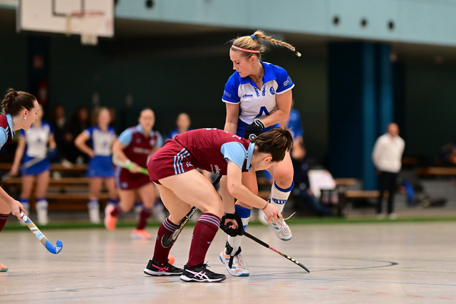 Hockey I Frauen I Halle 2024-2025 I 1. Bundesliga Nord I 7. Spieltag I Großflottbeker THGC - UHC Hamburg I 033341 | Der Sportfotograf. - Realisiert mit Pictrs.com