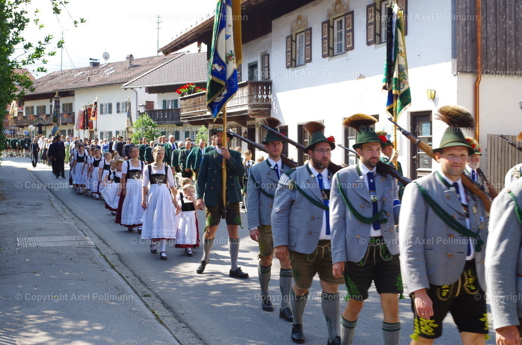 IMGP3645 | fotografiert von Axel PollmannLeonhardi Wallfahrt Benediktbeuern und Murnau, Fronleichnam, Fasching, Landschaft im Loisachtal und Benediktbeuern  - Realisiert mit Pictrs.com