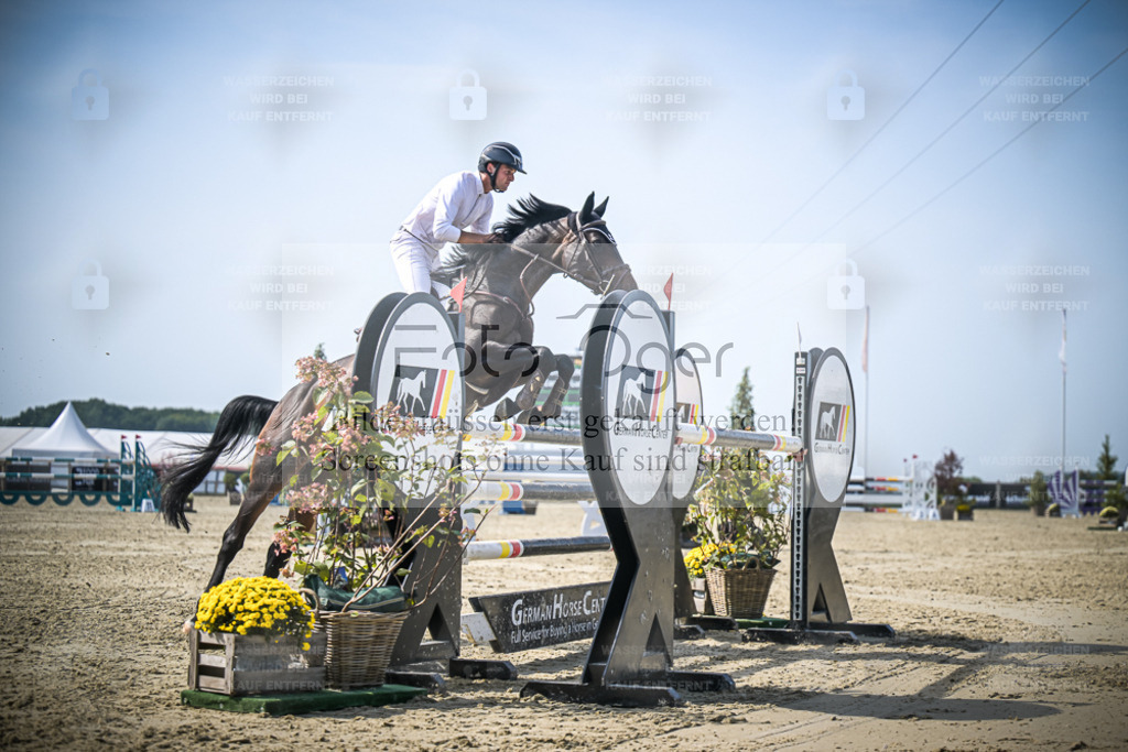 DOS_4573 | Entdecke hochwertige Reitturnierfotos von Foto Oger. Professionell, emotional und authentisch – jetzt Lieblingsmomente im Shop bestellen. - Realisiert mit Pictrs.com