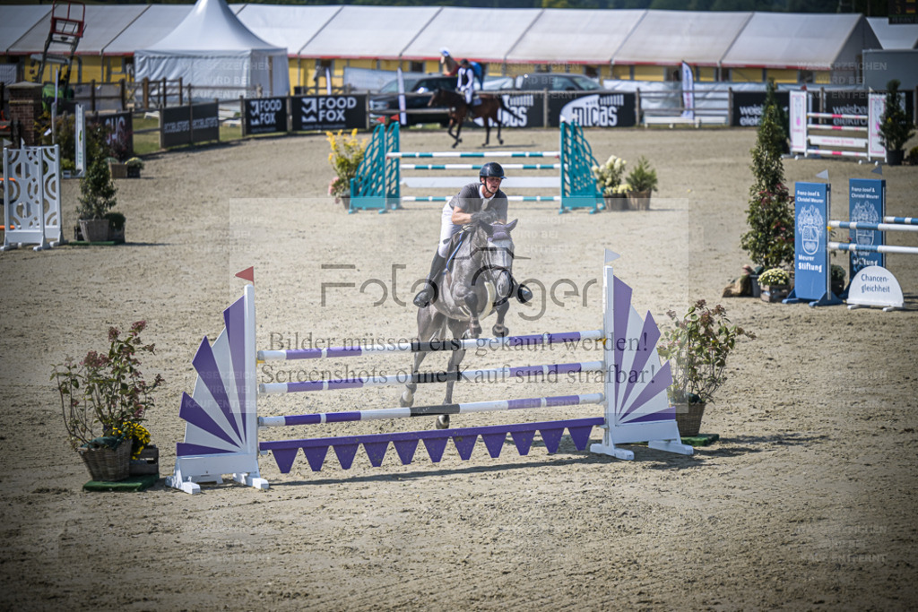 DOS_0997 | Entdecke hochwertige Reitturnierfotos von Foto Oger. Professionell, emotional und authentisch – jetzt Lieblingsmomente im Shop bestellen. - Realisiert mit Pictrs.com