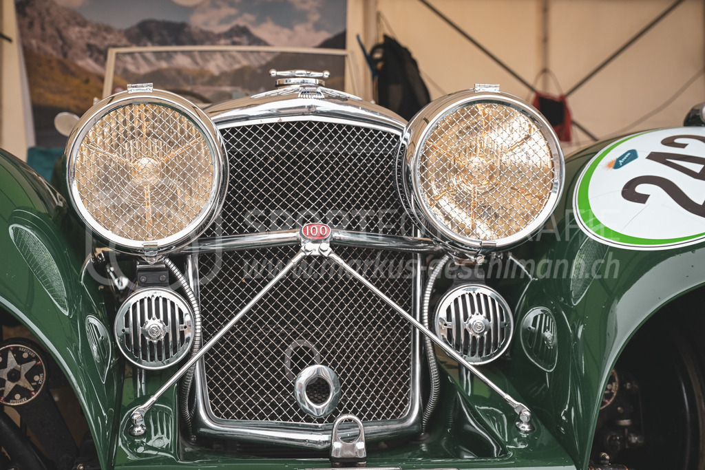 21. Arosa ClassicCar 2025 - 5. September 2025 | Der Jaguar 100 SS Cars aus dem Jahre 1937 mit Startnummer 242 von Dany Saredi aus Küssnacht (SUI) am Arosa ClassicCar 2025 in der Kategorie Classic Trophy..@arosaclassiccar, @arosa.official, #arosaclassiccar, #arosa, #76curves, #classiccarBild: Sportfotografie Markus Aeschimann | www.markus-aeschimann.ch - Realisiert mit Pictrs.com