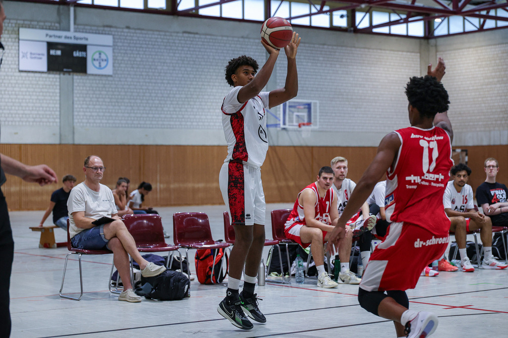 Regio Test BAYER GIANTS vs BSV Münsterland Baskets Wulfen-64 | Fotos von Basketballspielen aus dem Raum NRW fotografiert von Gero Mueller-Laschet und Daniel Schaefer - Realisiert mit Pictrs.com