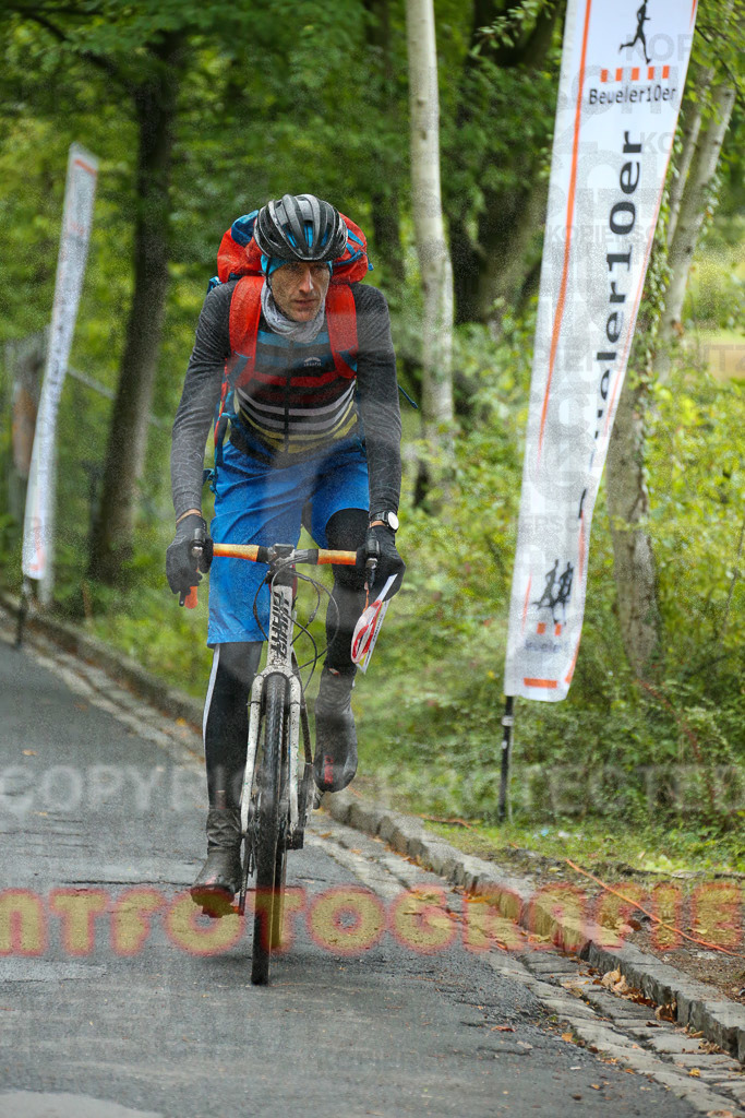 220918_1253_EX1_7230 | Sportfotografie im Rhein-Sieg Kreis, Köln, Bonn, NRW, Rheinland Pfalz, Hessen, etc. Unser Tätigkeitsfeld umfasst den Laufsport vom Volkslauf über den Marathon, Duathlon, Triathon bis zum Ultralauf wie Kölnpfad Ultra oder Schindertrail.